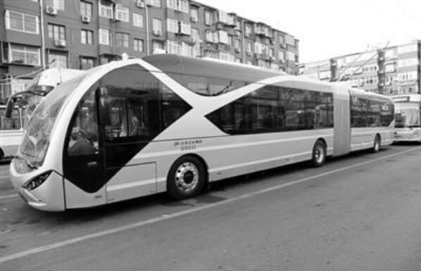 新型公交车.jpg