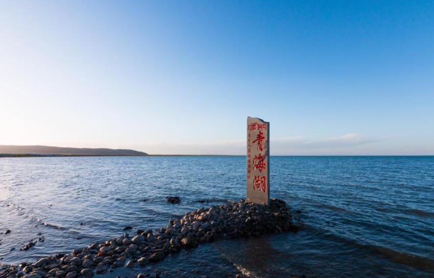 青海湖梦幻般的湖.jpg